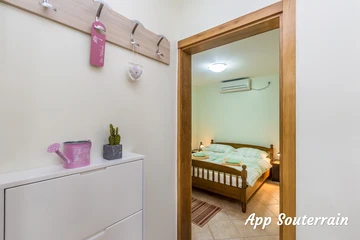 Souterrain Apartment in Baška for Up to 4