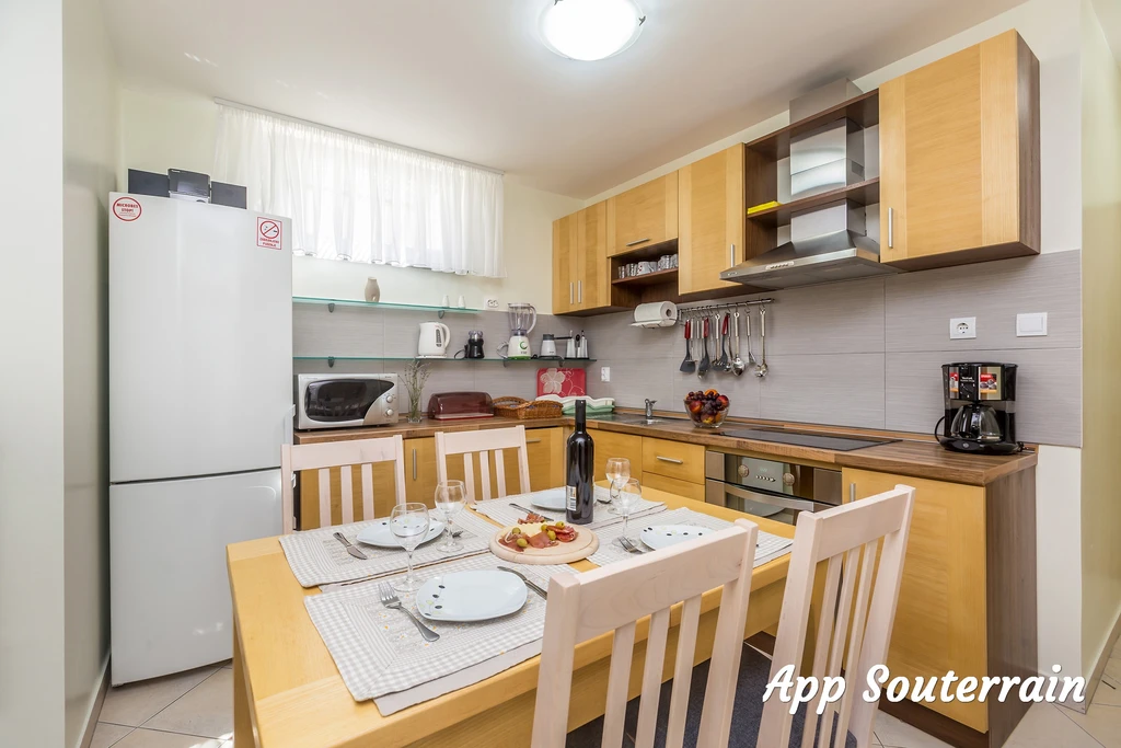 Souterrain Apartment in Baška for Up to 4