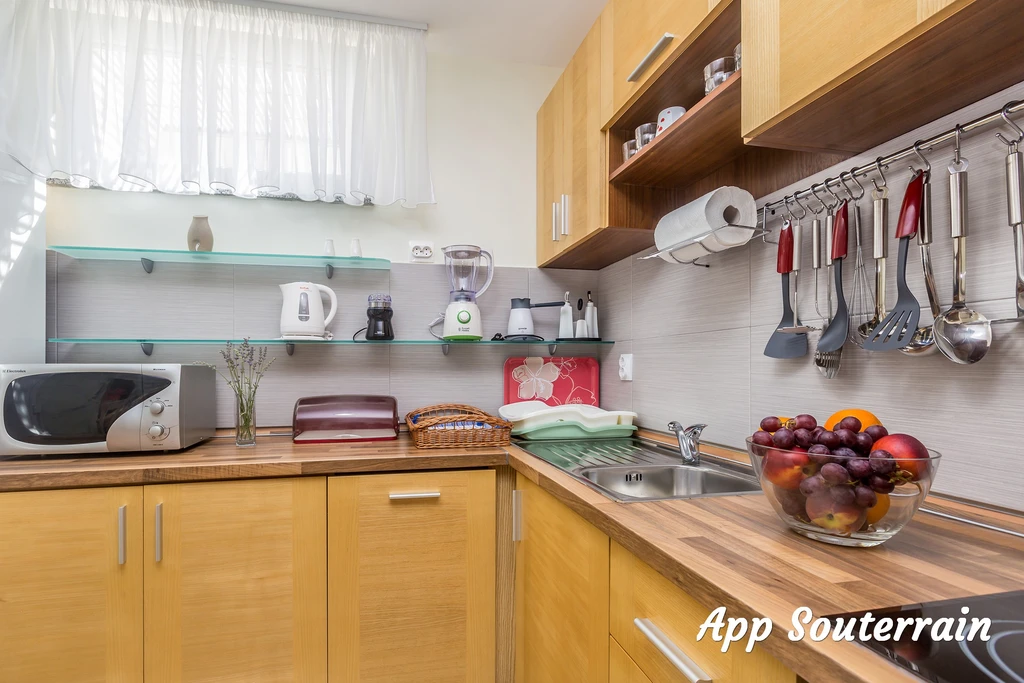 Souterrain Apartment in Baška for Up to 4
