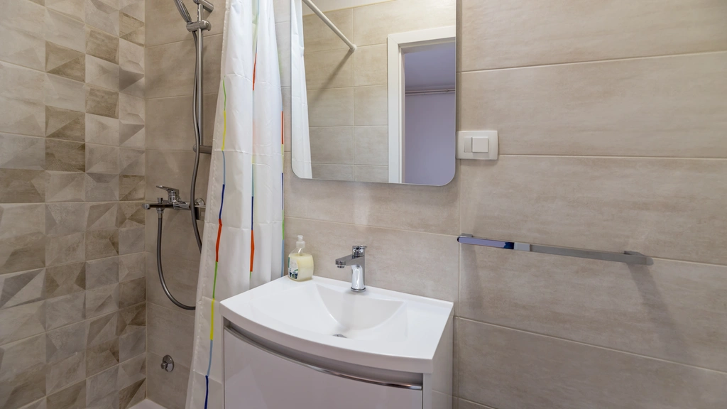 2-Bedroom Apartment in Baška for 4–5 Guests
