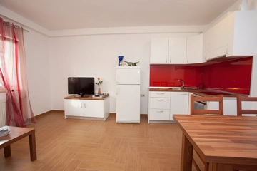 2-Bedroom Apartment in Baška for 4–5 Guests