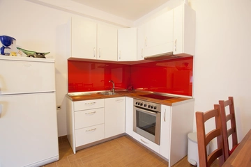 2-Bedroom Apartment in Baška for 4–5 Guests