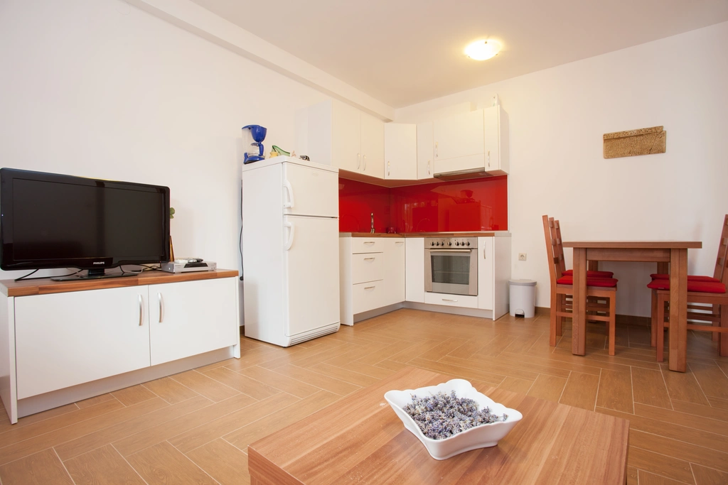 2-Bedroom Apartment in Baška for 4–5 Guests