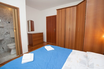 2-Bedroom Apartment in Baška for 4–5 Guests