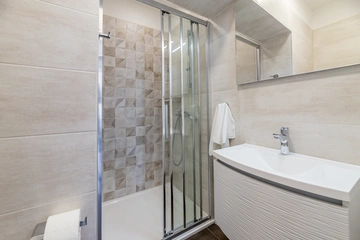 Room for 2 with Private Bathroom and Terrace in Baška