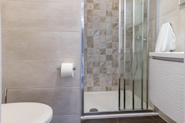 Room for 2 with Private Bathroom and Terrace in Baška