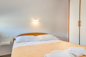 Room for 2 with Private Bathroom and Terrace in Baška