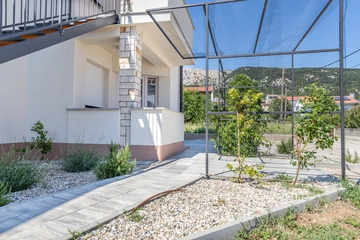 Room for 2 with Private Bathroom and Terrace in Baška