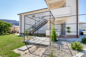 Room for 2 with Private Bathroom and Terrace in Baška