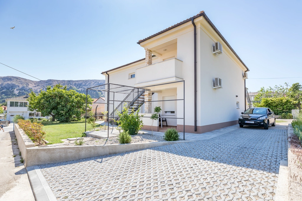 Baška Room for 2 Guests with Private Parking