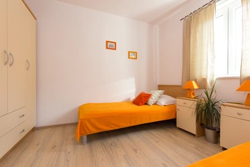 2-Bedroom Apartment in Baška with Parking (4–6)