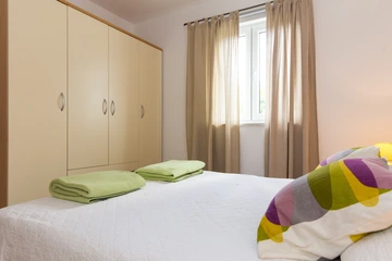 2-Bedroom Apartment in Baška with Parking (4–6)