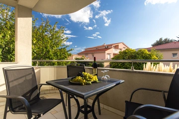 Pet-Friendly 1-Bedroom Apartment in Baška for 4