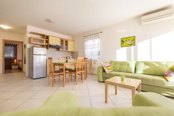 Pet-Friendly 1-Bedroom Apartment in Baška for 4