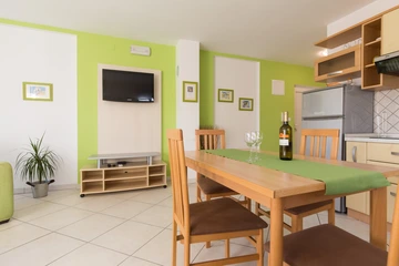Pet-Friendly 1-Bedroom Apartment in Baška for 4