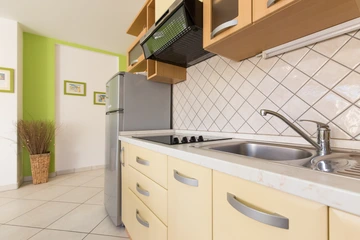 Pet-Friendly 1-Bedroom Apartment in Baška for 4