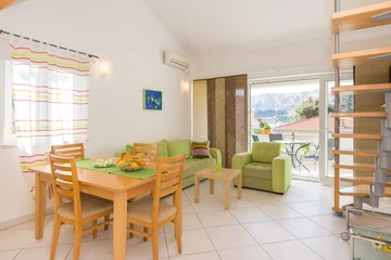 Baška Studio Apartment with Sea-View Balcony & Parking
