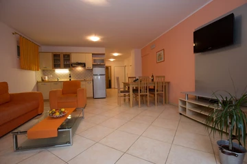 Pet-Friendly Souterrain Apartment for 4 in Baška