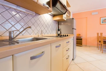 Pet-Friendly Souterrain Apartment for 4 in Baška