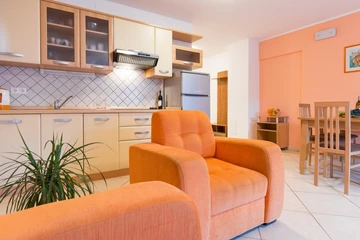Pet-Friendly Souterrain Apartment for 4 in Baška