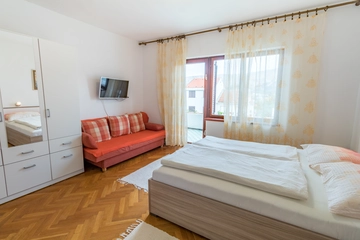 Studio in Baška for 2 Guests with Parking