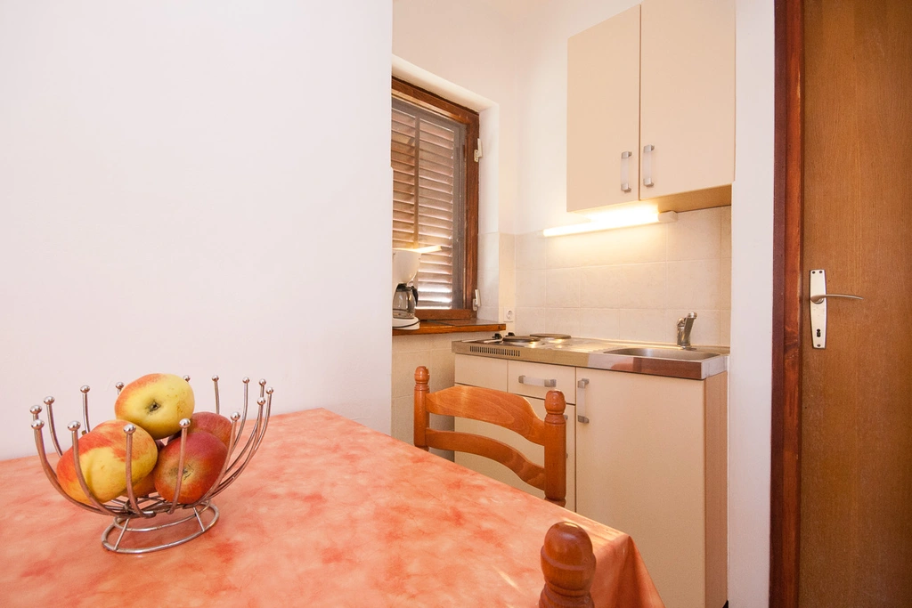 Studio in Baška for 2 Guests with Parking