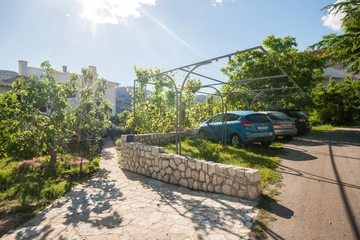 Studio in Baška for 2 Guests with Parking