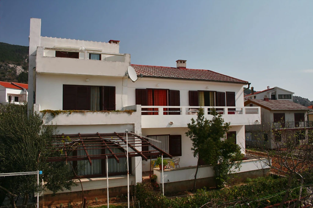 Studio in Baška for 2 Guests with Parking