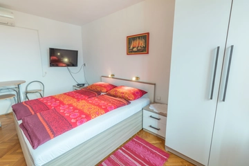Studio in Baška for 2 Guests with Dedicated Parking