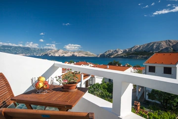 Studio in Baška for 2 Guests with Dedicated Parking