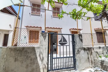 Baška Apartment for 3 Guests with Terrace and Parking