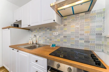 Baška Apartment for 3 Guests with Terrace and Parking