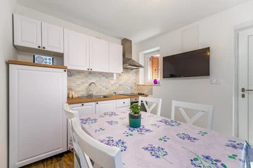 Baška Apartment for 3 Guests with Terrace and Parking