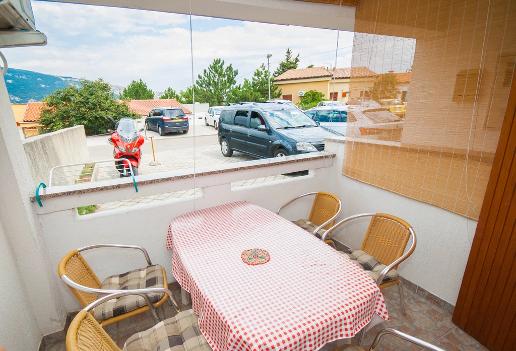 Baška 1-Bedroom Apartment for up to 4 Guests