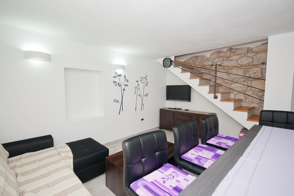 Baška Sea-View Apartment for 5 Guests with Parking