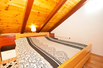 Baška Sea-View Apartment for 5 Guests with Parking