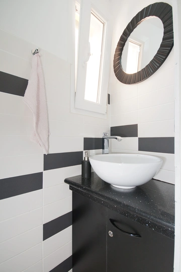 Baška Sea-View Apartment for 5 Guests with Parking