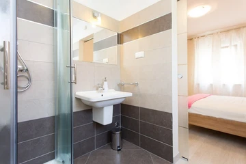 2-Bedroom Apartment in Baška for Up to 6 Guests