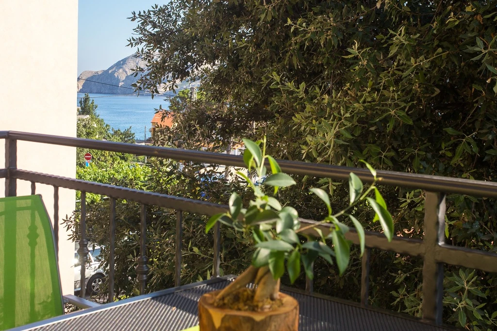2-Bedroom Apartment in Baška for Up to 6 Guests