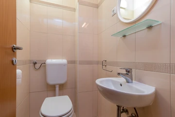 Baška 2-Bedroom Apartment for Up to 6 Guests