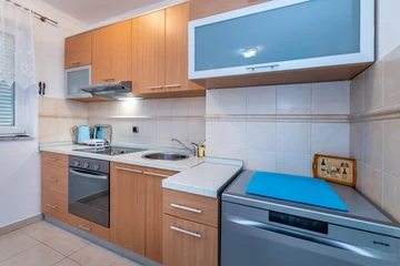 Baška 2-Bedroom Apartment for Up to 6 Guests