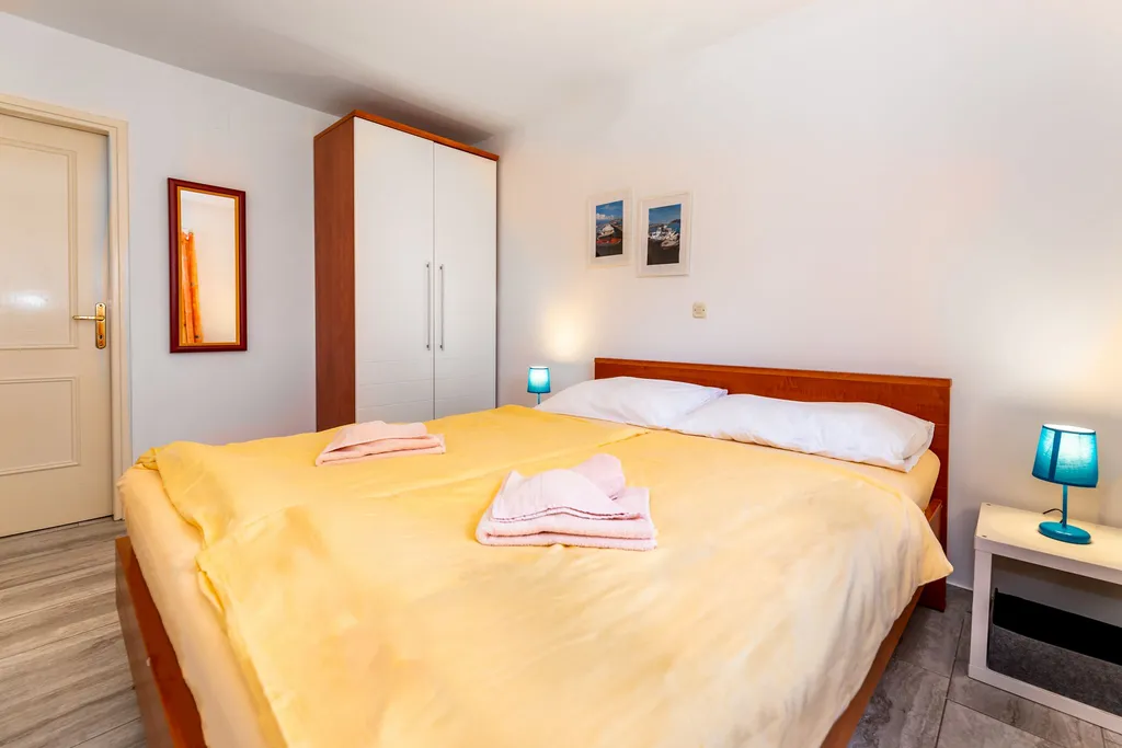 Oleander A4 – Apartman Baška Krk, Idealno za Obiteljski Odmor uz More