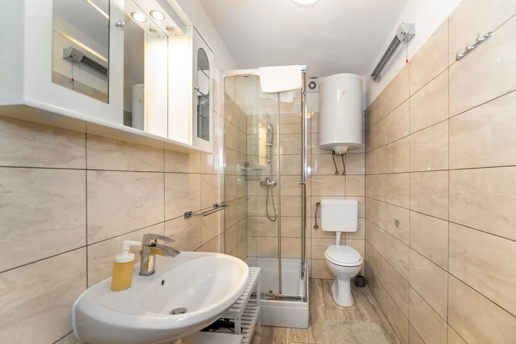 Oleander A4 – Apartman Baška Krk, Idealno za Obiteljski Odmor uz More