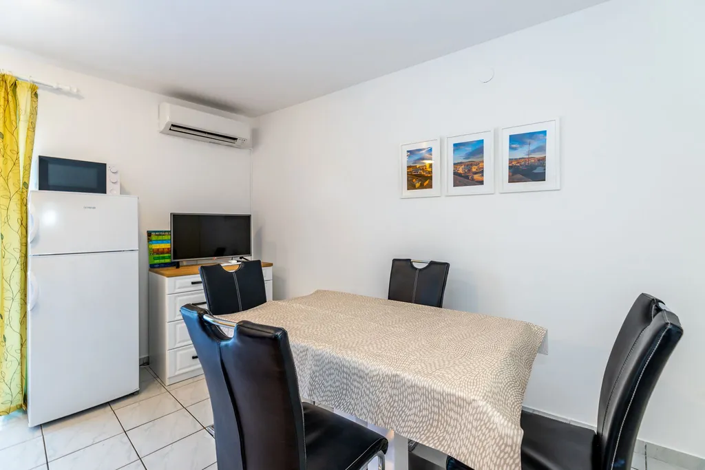 Oleander A4 – Apartman Baška Krk, Idealno za Obiteljski Odmor uz More