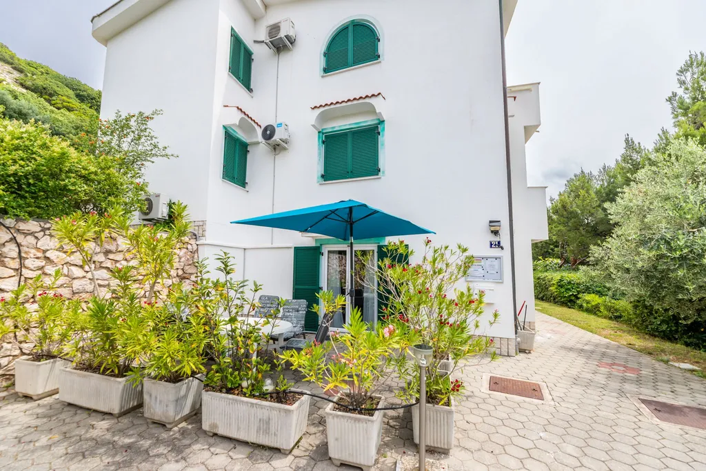 Oleander A4 – Apartman Baška Krk, Idealno za Obiteljski Odmor uz More