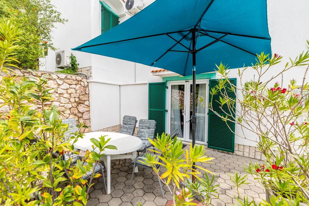 Oleander A4 – Apartman Baška Krk, Idealno za Obiteljski Odmor uz More