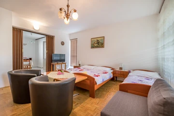 75 m² Apartment for 5 in Baška, Croatia