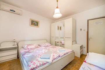 75 m² Apartment for 5 in Baška, Croatia