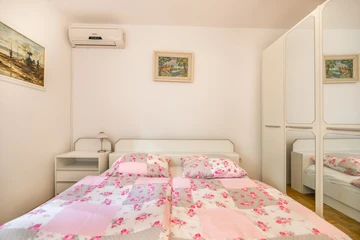 75 m² Apartment for 5 in Baška, Croatia