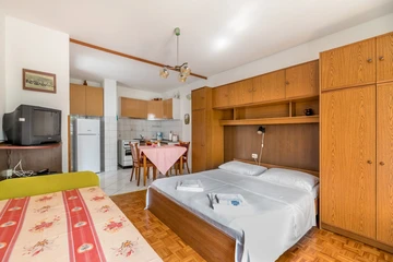 Baška Studio for 2–3 Guests, 150m to the Beach